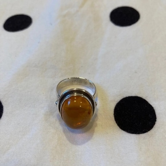 Amber sterling silver ring - Picture 3 of 4